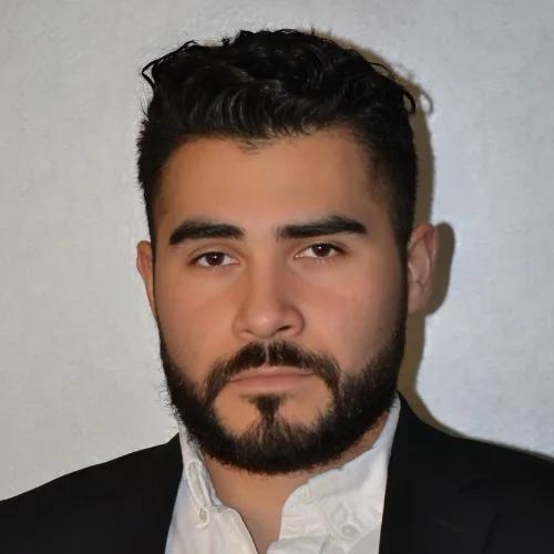 Lorenzo Sanchez, founder of EasyOffersCash